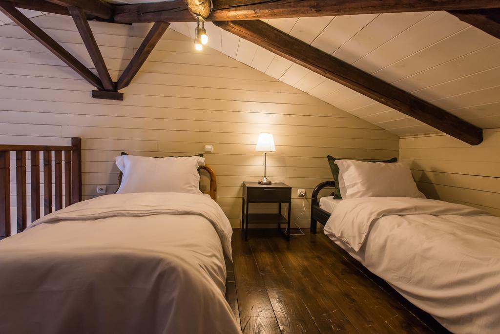 Hotel Epoches Karpenísion Pokoj fotografie
