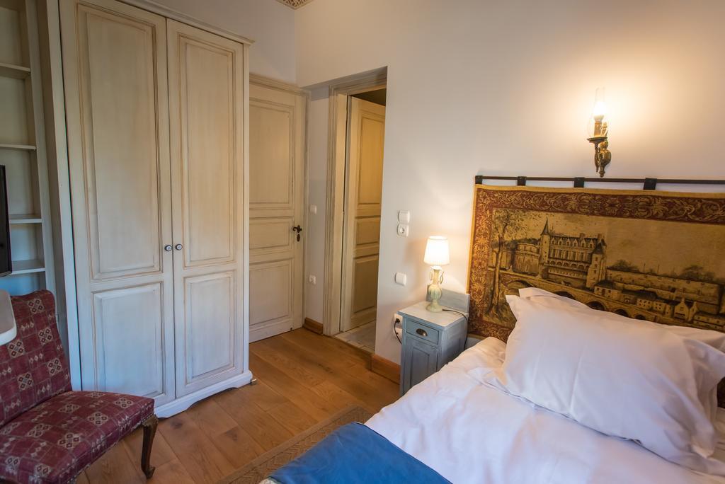Hotel Epoches Karpenísion Pokoj fotografie